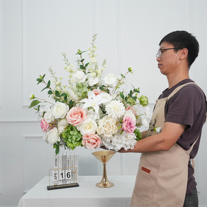 Composition florale artificielle très demandée, boule de fleurs blanches, centre de table en fleurs de soie pour décoration de mariage et d'événements - Product Image 1