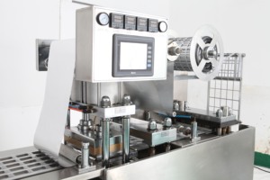 Máquina Automática para Envasado en Blíster de Chocolate con Miel QGF-Z - Product Image 3