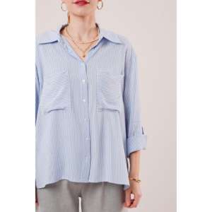 Chemise bleue pour femme avec manches chauve-souris, détail de poche rayée, logo brodé, disponible en tailles XS-XL pour le bureau, l'automne ou le printemps - Product Image 4