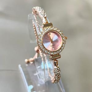 นาฬิกาคริสตัลแบบเต็มของผู้หญิงสร้อยข้อมือเป็นประกายมีหน้าปัดชุบด้วยไฟฟ้าสีสันสดใส - Product Image 2