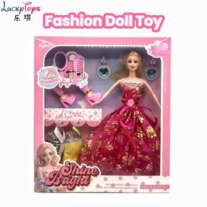 Vente en gros de poupées en PVC de 11 pouces avec de nombreux accessoires, poupée princesse, jouet de mode, idée cadeau, décoration, jeu pour filles - Product Image 2