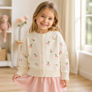 Cardigan en tricot pour filles, idéal pour l'hiver, avec décorations cerises, manteau chaud en coton pour bébés et tout-petits, vente en gros - Product Image 1