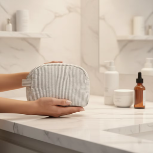 Bolsa de Maquillaje de Viaje Personalizada con Bordado a Rayas, Ecológica, Portátil, con Cierre, para Niñas - Product Image 4