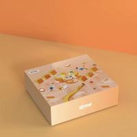 Boîte de kit de relations publiques d'entreprise personnalisée, écologique et en couleur |   Carton d'expédition imprimé avec doublure en éponge de fourrure |   Kit de 50 pièces pour la mise en route des nouveaux employés