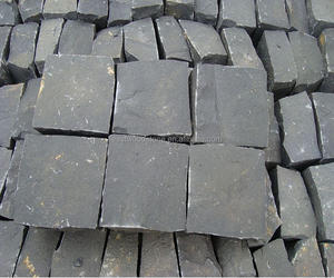 Pavés d'allée de basalte noir fendu de nature - Product Image 3