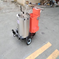 Machine d'application de peinture thermofusible robuste à cadre lourd avec système de décompression pour la peinture de marquage routier - Prix