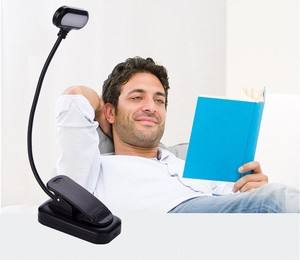 <span class=keywords><strong>Lampe</strong></span> <span class=keywords><strong>de</strong></span> <span class=keywords><strong>lecture</strong></span> à pince la plus vendue, <span class=keywords><strong>lampe</strong></span> <span class=keywords><strong>de</strong></span> livre rechargeable, <span class=keywords><strong>lampe</strong></span> <span class=keywords><strong>de</strong></span> chevet, <span class=keywords><strong>lampe</strong></span> <span class=keywords><strong>de</strong></span> support <span class=keywords><strong>de</strong></span> livre, <span class=keywords><strong>lampe</strong></span> rechargeable à 5 LED - Product Image 6