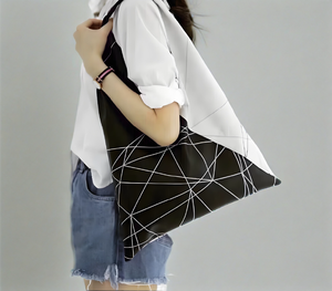 ถุงของขวัญ Tyvek สามเหลี่ยมที่มีสไตล์สำหรับการนำเสนอที่หรูหรา - Product Image 3