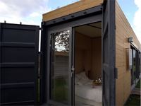 Nouvelle conception de bâtiment de bureau préfabriqué en conteneur maritime modulaire portable moderne de 20 pieds et 40 pieds, résistant aux tremblements de terre, avec panneaux sandwich