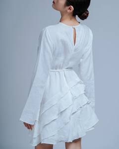 Nouveau design été décontracté ample à manches longues O cou <span class=keywords><strong>multicouche</strong></span> volants vêtements de vacances femmes <span class=keywords><strong>blanc</strong></span> lin Maxi robe - Product Image 3