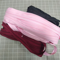 Fabricants de fermetures éclair en nylon au mètre 5 #   Fermetures éclair en nylon de couleur personnalisée, rouleaux de fermetures éclair