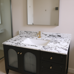 Encimera de Baño de Mármol Artificial Carrara de 43x22 Pulgadas con Orificio Preperforado para Lavabo Cerámico de Montaje Inferior, Estilo Moderno - Product Image 2