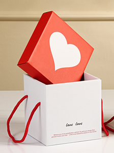 Cajas de regalo de cartón corrugado en forma de corazón románticas al por mayor, envases reutilizables para repostería en relieve, Impresión de laminación mate - Product Image 5