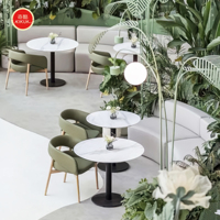 Ensemble table et chaises de café en cuir vert au design moderne, vente en gros, mobilier de restaurant commercial en bois massif avec revêtement souple