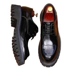 Chaussures habillées pour hommes en cuir véritable, style Oxford, bout rond, logo embossé, semelle en caoutchouc, pour le bureau et les occasions professionnelles - Product Image 1