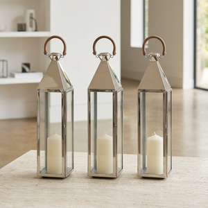 Lanternes à bougies en acier inoxydable poli de grande taille avec poignée en bois pour la décoration de la maison et du patio - Product Image 4