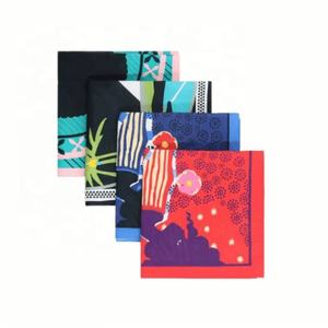 Écharpe en coton personnalisable et carré bandana pour le visage imprimé avec logo personnalisé pour le sport - Product Image 5