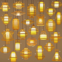 Suspension en Rotin Faite Main avec Abat-Jour en Bambou, Luminaire Suspendu en Rotin pour la Maison, Lustre en Osier, Appareil d'Éclairage en Rotin