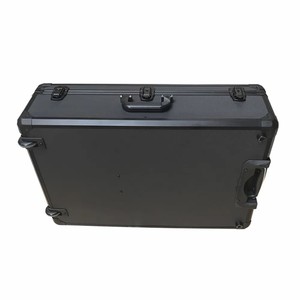 Caja <span class=keywords><strong>de</strong></span> <span class=keywords><strong>herramientas</strong></span> portátil <span class=keywords><strong>de</strong></span> aluminio negro Barbero <span class=keywords><strong>maletín</strong></span> vacío pequeño multifuncional para el hogar - Product Image 3