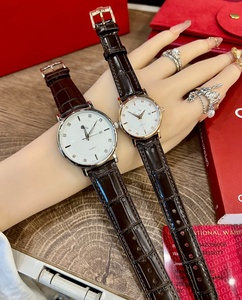 Reloj de Lujo de Alta Gama para Pareja, Movimiento de Cuarzo de Precisión, Correa de Cuero de Cocodrilo, Adornado con Marcadores de Hora de Diamantes - Product Image 1