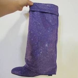 Botas de tacón de cuña con pedrería para mujer, de caña alta, con decoración de cierre y efecto de aumento de altura - Product Image 2