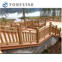 Nouvelle terrasse en composite bois-plastique, rampes d'escalier utilisées, designs de rampes de terrasse, garde-corps de balcon en WPC