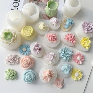 Wholesale High-quality Aromatherapy Candle Flower Plaster Mold Daisy Flower Candle Silicone Mold - Product Image 1