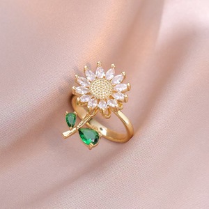 NOUVEAU Ensemble de bijoux en zircon Tournesol porte-bonheur à feuille verte rotative, collier ras du cou, boucles d'oreilles, bague et <span class=keywords><strong>bracelet</strong></span>, idéal pour un cadeau - Product Image 6