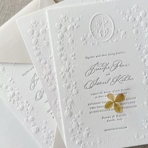 Cartes d'invitation de <span class=keywords><strong>mariage</strong></span> personnalisées classiques de luxe avec impression en relief pour des mariages élégants - Product Image 1