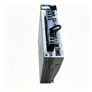 Variador de Frecuencia SGDV-1R6A11B AC para Reparación y Mantenimiento Profesional - Product Image 3
