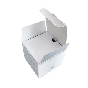 Venta al por mayor bajo <span class=keywords><strong>precio</strong></span> caja <span class=keywords><strong>de</strong></span> cartón logotipo personalizado esencia crema facial cosméticos caja <span class=keywords><strong>de</strong></span> embalaje - Product Image 1