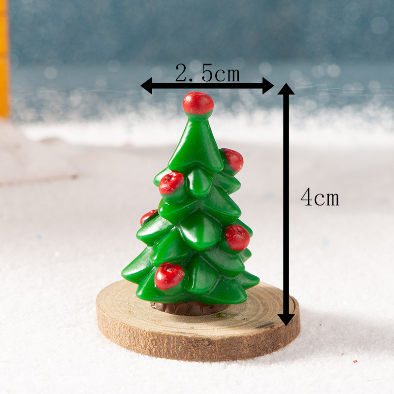Green pine tree