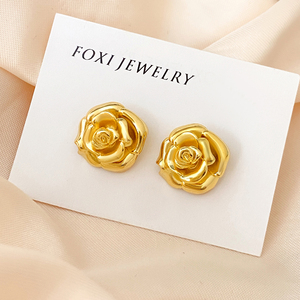 Boucles d'oreilles clous vintage en laiton avec zircon pour femme, idéales pour fiançailles, fêtes, mariages, plaqué or 18 carats et rhodium - Product Image 2