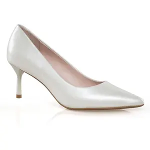 कस्टम असली लेदर पंप्स महिला क्लासिक उच्च एड़ी के जूते बिल्ली का बच्चा हील्स शुद्ध सफेद जूते कस्टम ऊँची एड़ी के जूते महिलाओं के लिए 2023