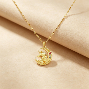 <span class=keywords><strong>Collier</strong></span> Pendentif Cœur Soleil Lune Étoile <span class=keywords><strong>en</strong></span> Acier Inoxydable Plaqué Or 18K avec Zircon Cubique pour Femme – Vente <span class=keywords><strong>en</strong></span> Gros, Styles Multiples - Product Image 1
