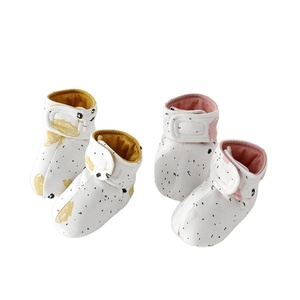 Nouveau-né coton épaissir bébé chaussures bottes d'hiver polaire semelle extérieure souple nouveau-né bébé chaussures OEM Service unisexe soutien bottes - Product Image 1