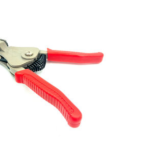 High Quality Taiwan Cable <b>Wire</b> <b>Stripper</b> Multi-Function Manual Tool with Self-Adjusting Steel Material - Product Image 4