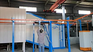 Ligne électrostatique industrielle de revêtement de poudre Cabine automatique de peinture en aérosol Four de revêtement de poudre Reciprocato Machine de revêtement métallique