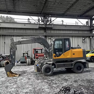 Escavatore per ruote da 7.5Ton 0.3m ³ con motore da 48kw ideale per molteplici applicazioni di scavo e costruzione - Product Image 1