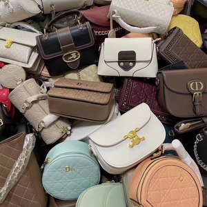 Vendita all'ingrosso di borse di marca stampate alla <span class=keywords><strong>moda</strong></span> mista da donna di alta qualità da parte dei produttori spedizione casuale di inventario - Product Image 4