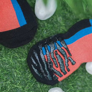 निर्माता थोक डबल साइड सॉफ्ट लुभावनी इको-फ्रेंडली वाटरप्रूफ कपड़े रबर फैशन प्यारा पालतू कुत्ते मोजे विरोधी पर्ची सभी - Product Image 5