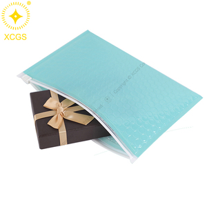 Bolsa acolchada de burbujas Ziplock de PE reciclado, bolsa impermeable de plástico de burbujas de polietileno, sobre cosmético con cremallera - Product Image 1