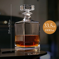 Carafe à whisky de luxe en verre sans plomb 1000 ml (33,5 oz) carrée côtelée avec bouchon hermétique pour bourbon domestique