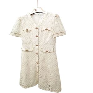 Vestido de Punto Jacquard Personalizado al por Mayor para Mujer, Cuello en V, Manga Corta, Corte en A, Botones al Frente, Ribete en Contraste, Formal, AW26, ODM, Marca Privada - Product Image 6