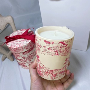 Vela aromática de cera de soja romántica francesa para exhibición de arte y fiestas - Product Image 3