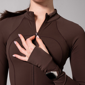 Veste de yoga et de Pilates sculptée unie pour femme, personnalisée par le fabricant, à fermeture éclair intégrale, en nylon léger Dry Fit, haut d'entraînement athleisure - Product Image 6