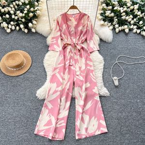 Combinaison imprimée tendance pour femme, coupe large, à bretelles, taille cintrée, idéale pour l'été - Product Image 1