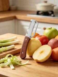 Pelador <span class=keywords><strong>de</strong></span> Patatas Manual con Mango <span class=keywords><strong>de</strong></span> Madera, Pelador <span class=keywords><strong>de</strong></span> Verduras 3 en 1, Abrebotellas para Uso en la Cocina - Product Image 4