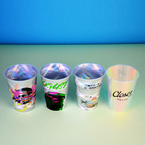 Gobelet en plastique arc-en-ciel de haute qualité personnalisé avec film laser intégré pour jus et bubble tea - Product Image 6
