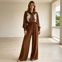 Ensemble 2 pièces décontracté pour femme, aspect lin, avec chemise à manches longues à col brodé en dentelle et pantalon ample à taille élastique et jambes larges